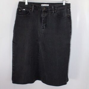 Lee Relaxed Fit Skirt Color: Faded Grey Size:10